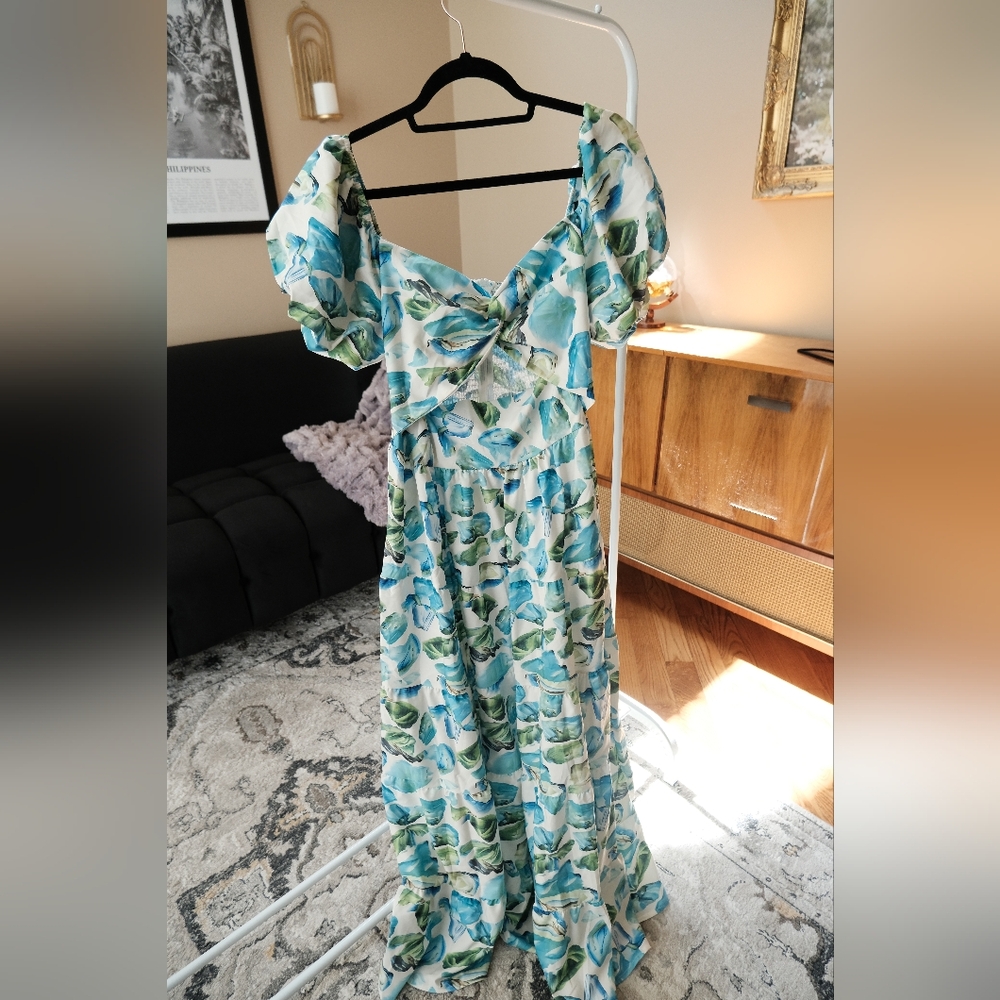 Chic Floral Maxi Dress in Blue and Green